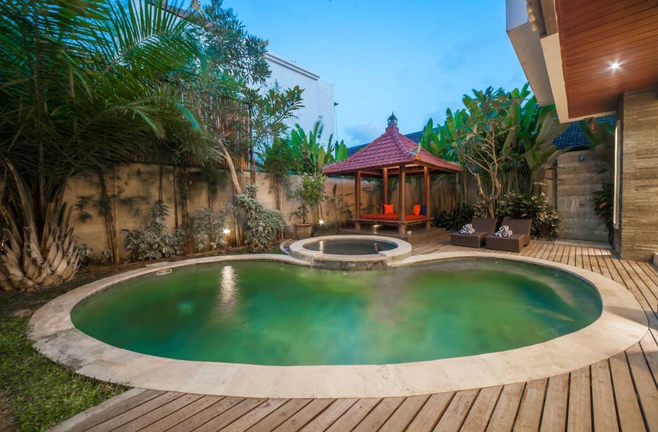 Villa Suzuki 2 Seminyak Exteriör bild