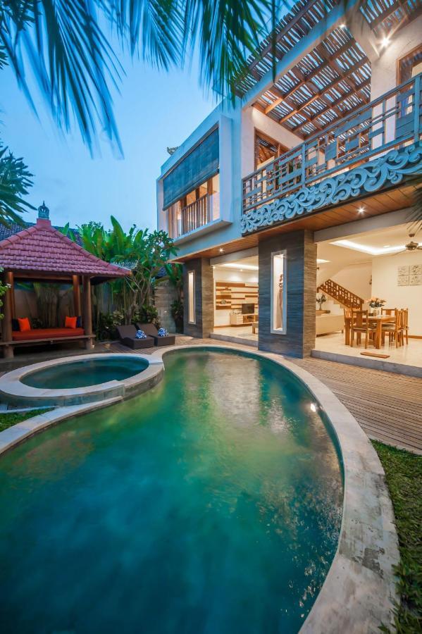 Villa Suzuki 2 Seminyak Exteriör bild